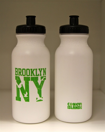 "BROOKLYN NY" Squeeze Water Sports Bottles (20oz)